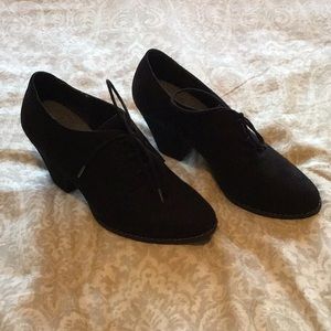 Dr. Scholl’s black heels
